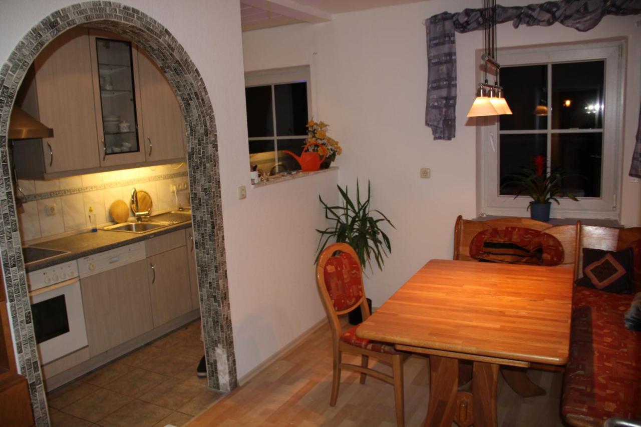 Ferienwohnung Mit 4 Schlafzimmer Fuer 2 Bis 9 Gaeste----Apartment With 4 Bedrooms For 2 To 9 Guests Neurenberg Buitenkant foto